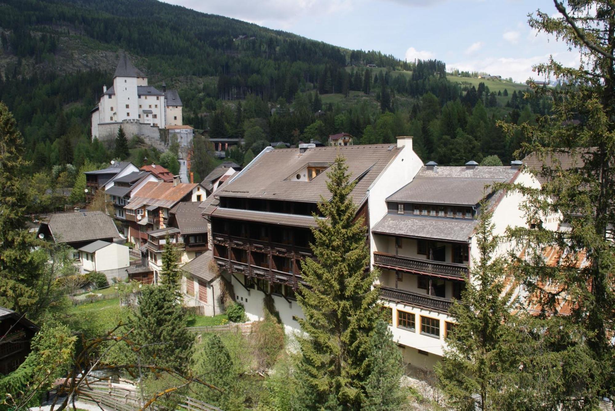 Hotel Neuwirt Mauterndorf  Exterior foto